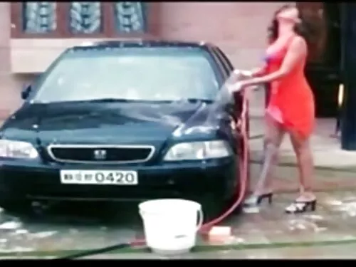 கறுப்புக் குஞ்சு வெள ...