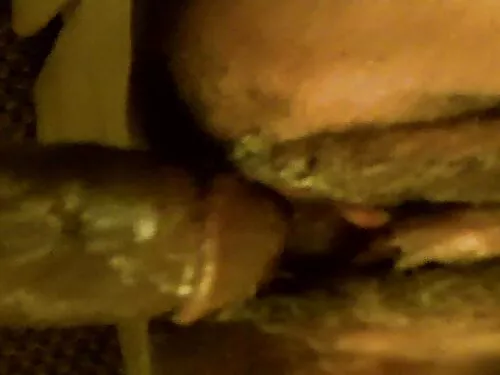 மார்பளவு பொன்னிறம் ஒ ...
